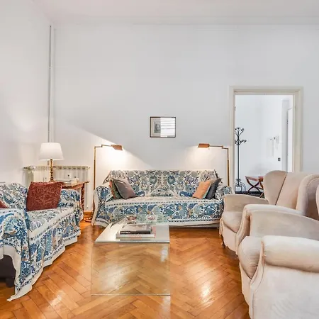 Gruber Elegant Apartment Genoa